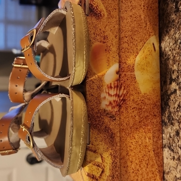 Sandals - Picture 2 of 6